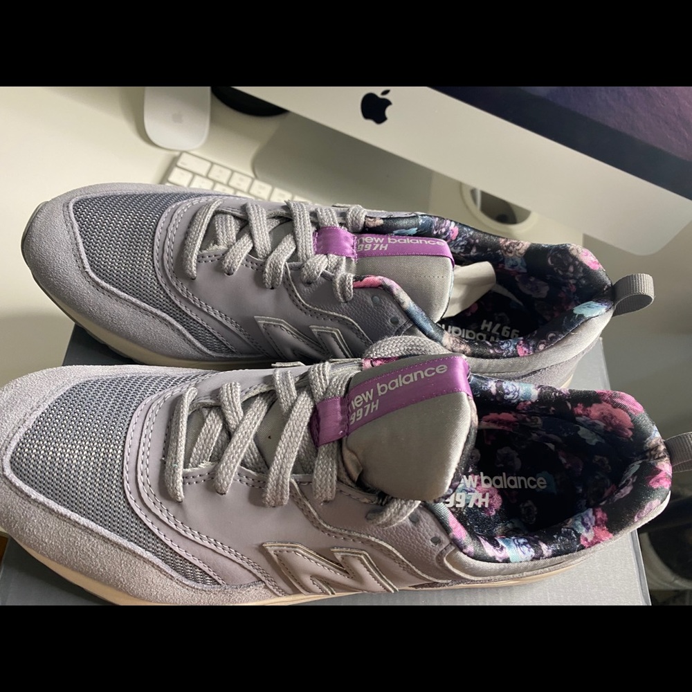 Brand new classic new balance sneakers